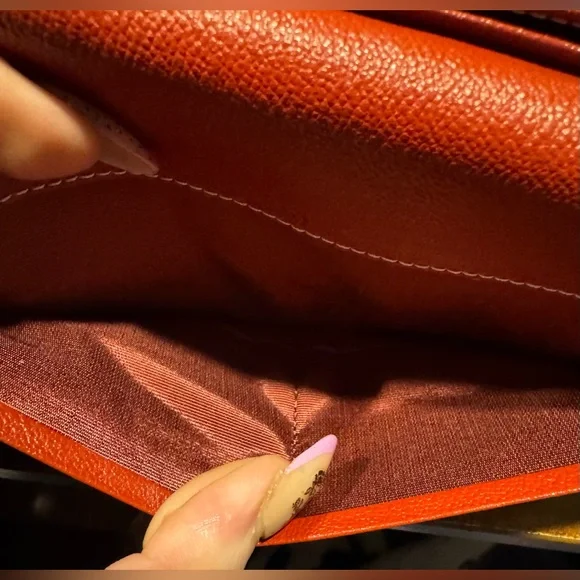 Samantha Thavasa Red &White Leather Wallet Rare Japanese Edition - Picture 14 of 16